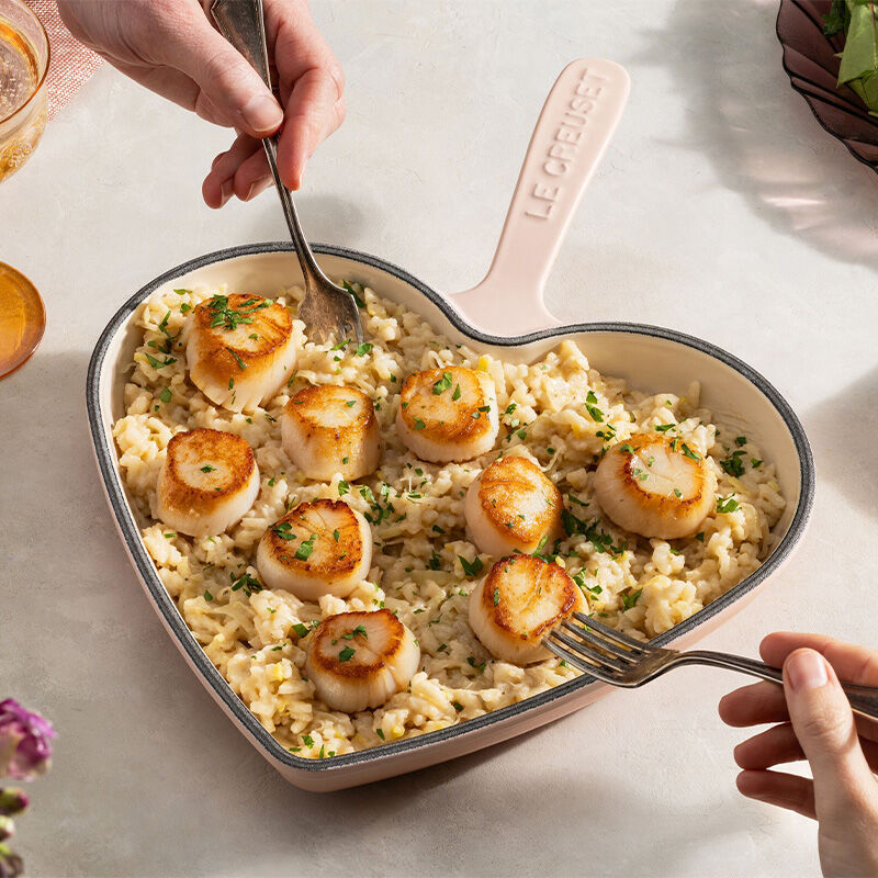 Enamelled Cast Iron Heart Skillet | Le Creuset